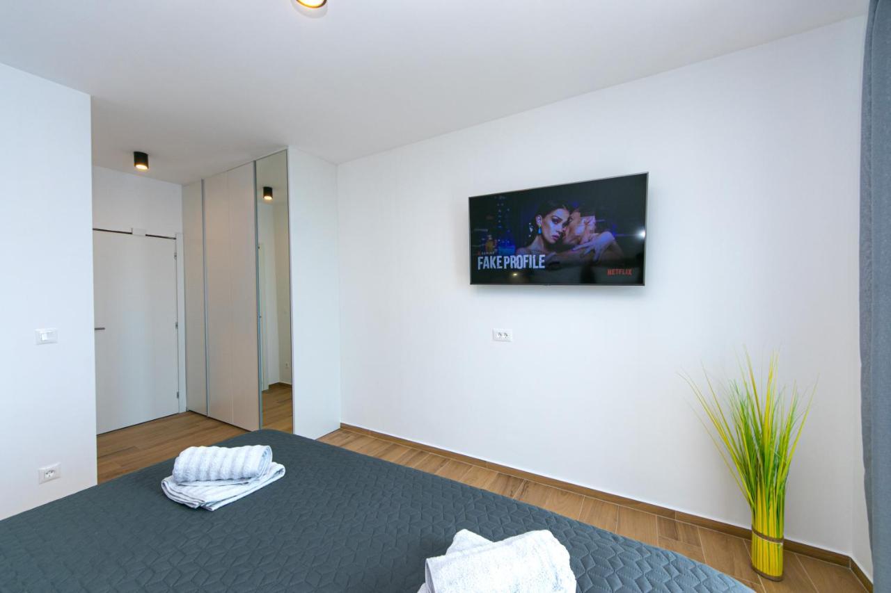 Apartment Vidra Brela Exteriér fotografie