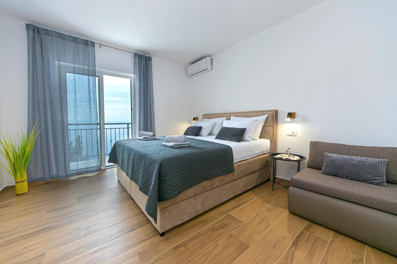 Apartment Vidra Brela Exteriér fotografie